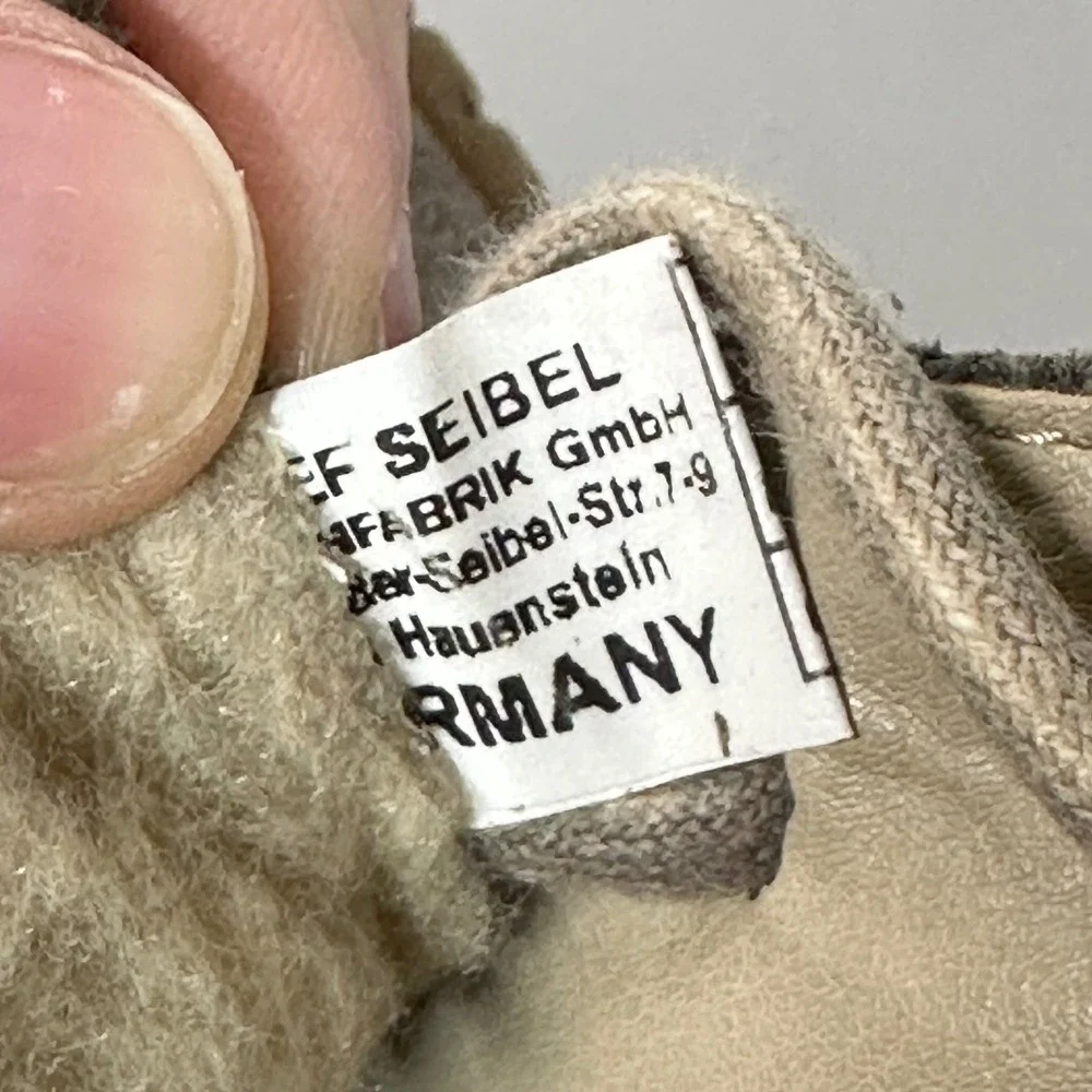 Josef Seibel Maren 02 Chukka Boots Taupe Gray Suede Fleece Lined Sz 37/US 6.5-7‎